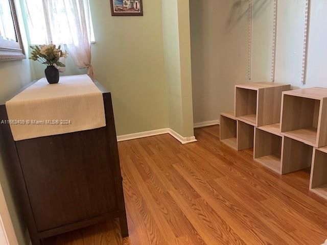 For Rent: $4,000 (3 beds, 1 baths, 1528 Square Feet)