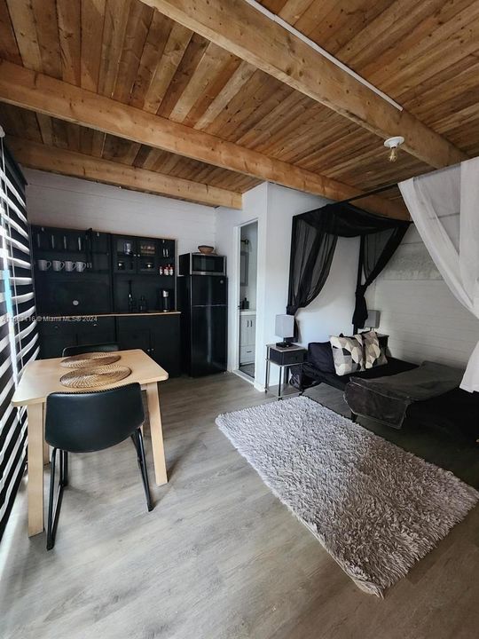 В аренду: $1,950 (0 спален, 1 ванн, 8774 Квадратных фут)