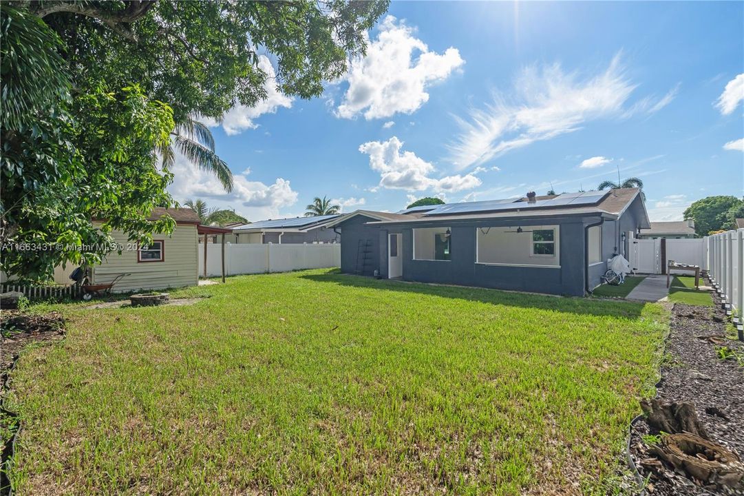 For Sale: $585,000 (3 beds, 2 baths, 1844 Square Feet)