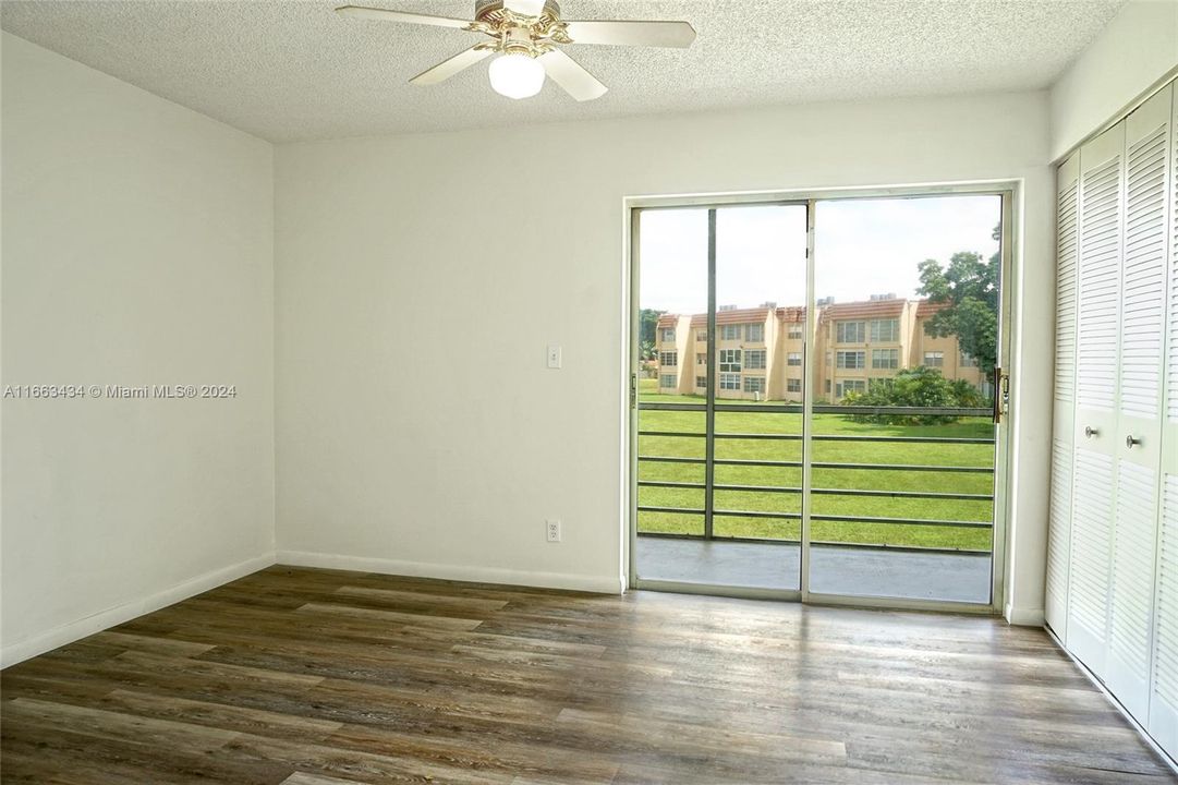 For Sale: $91,500 (1 beds, 1 baths, 590 Square Feet)