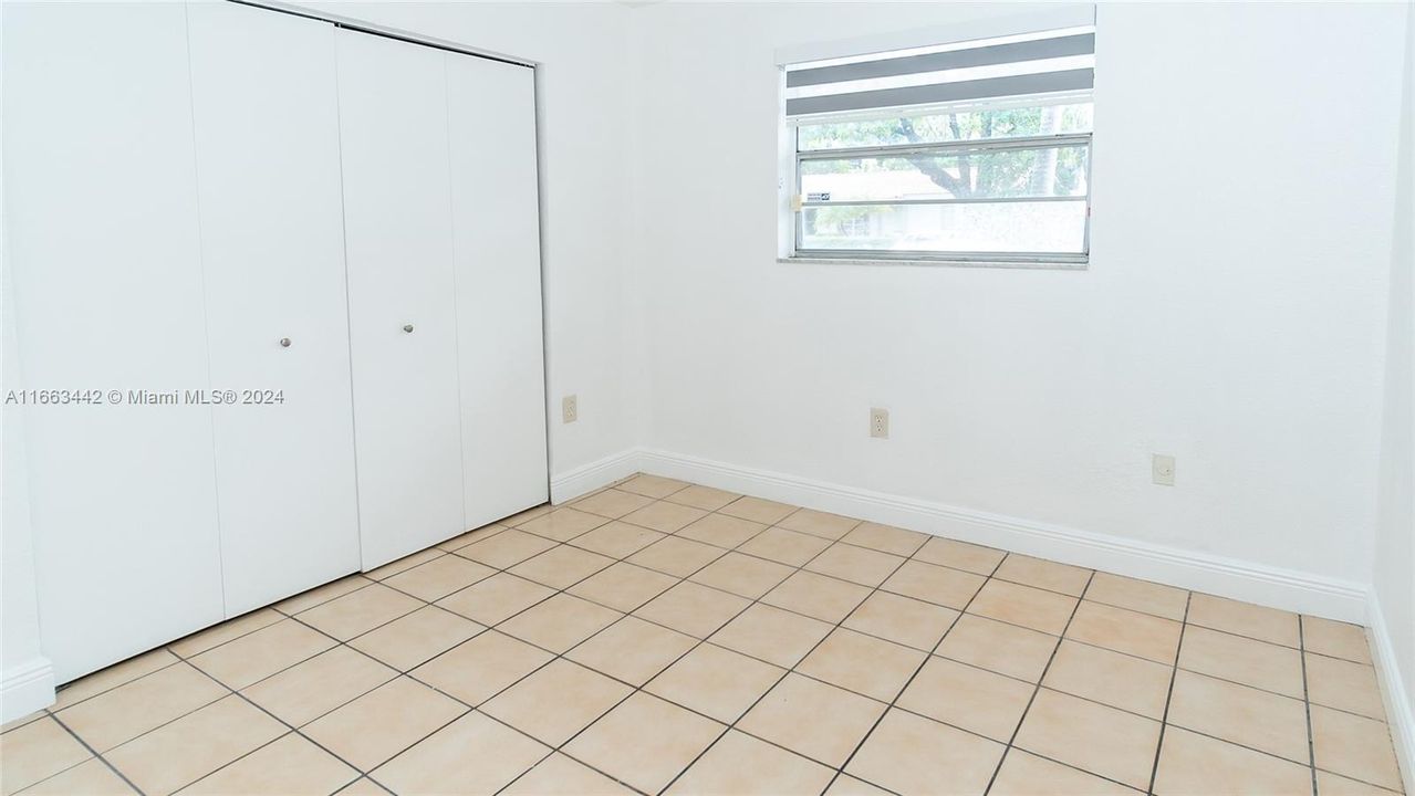 For Rent: $2,100 (2 beds, 1 baths, 801 Square Feet)