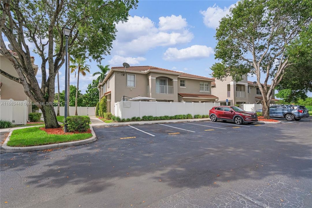 For Sale: $479,900 (3 beds, 2 baths, 1547 Square Feet)