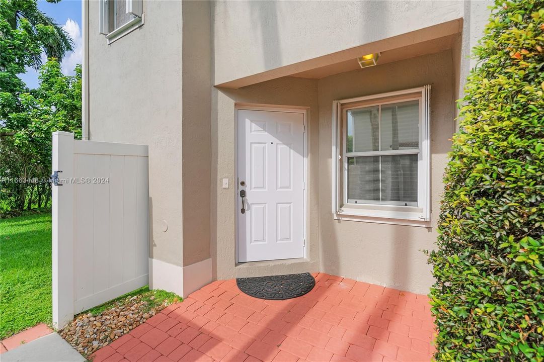 For Sale: $479,900 (3 beds, 2 baths, 1547 Square Feet)