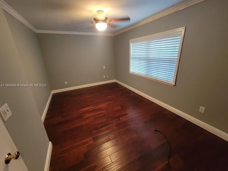 For Rent: $3,300 (3 beds, 2 baths, 1233 Square Feet)