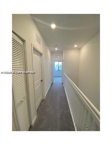 For Rent: $2,950 (3 beds, 2 baths, 1403 Square Feet)