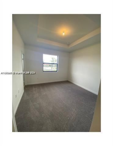 For Rent: $2,950 (3 beds, 2 baths, 1403 Square Feet)