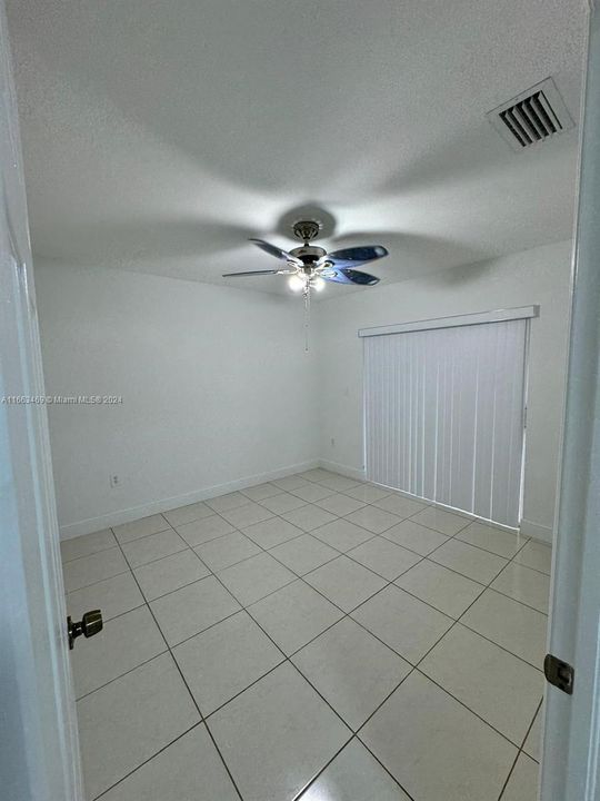 For Rent: $2,875 (3 beds, 2 baths, 1275 Square Feet)