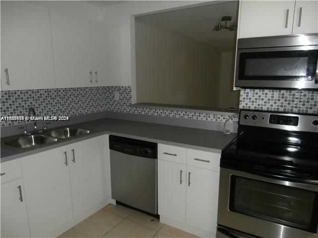 For Rent: $1,520 (1 beds, 1 baths, 740 Square Feet)