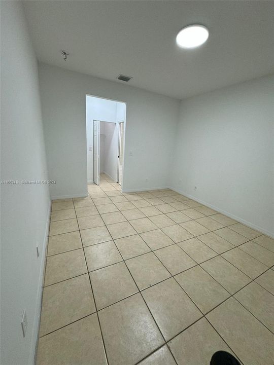 For Rent: $2,075 (2 beds, 2 baths, 1028 Square Feet)