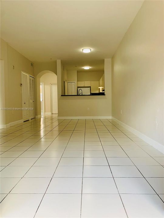 For Rent: $2,399 (2 beds, 2 baths, 1130 Square Feet)