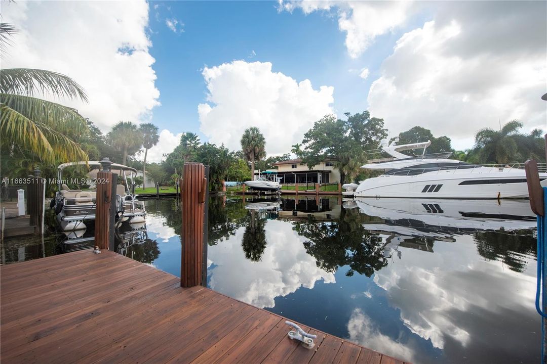 For Sale: $2,099,000 (5 beds, 3 baths, 3092 Square Feet)