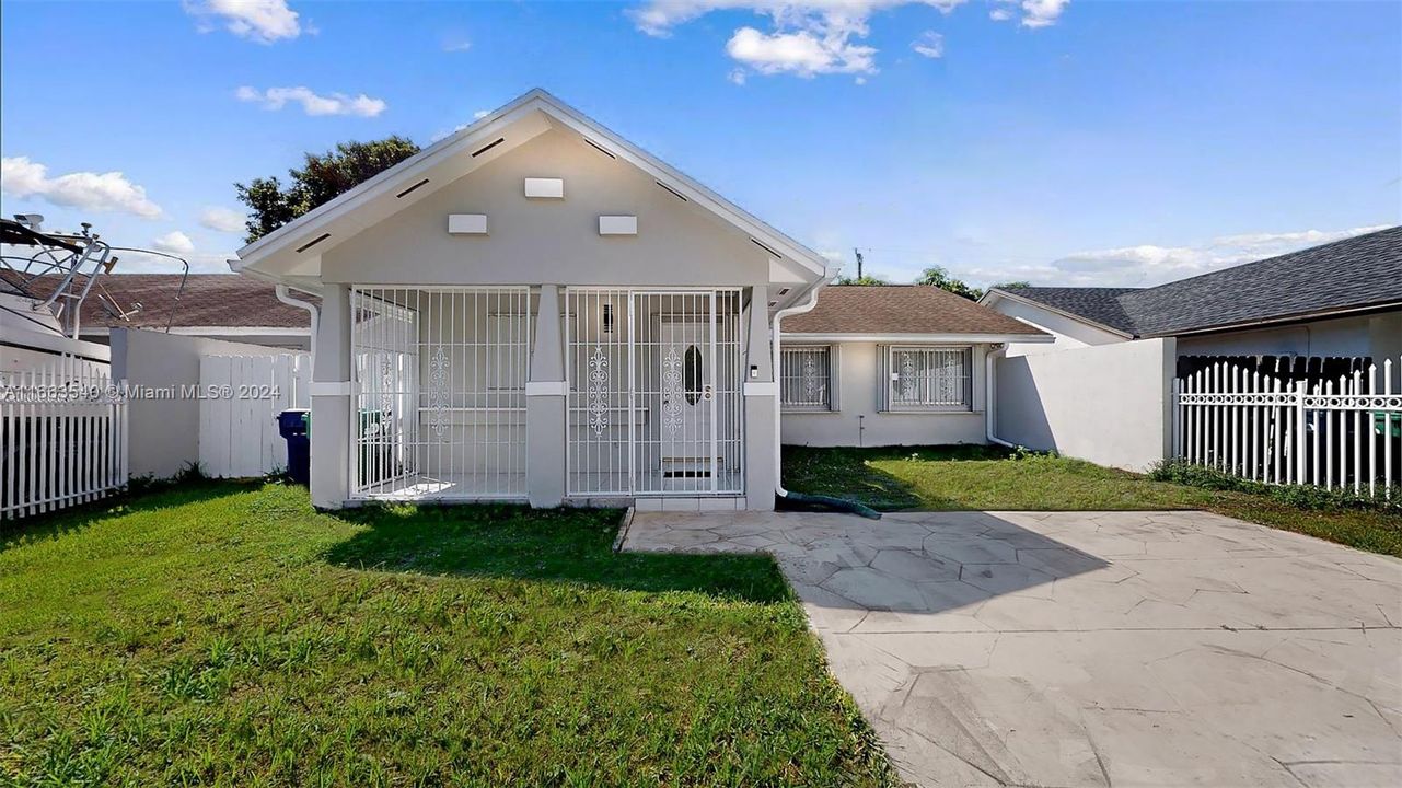 For Sale: $480,000 (3 beds, 2 baths, 1221 Square Feet)