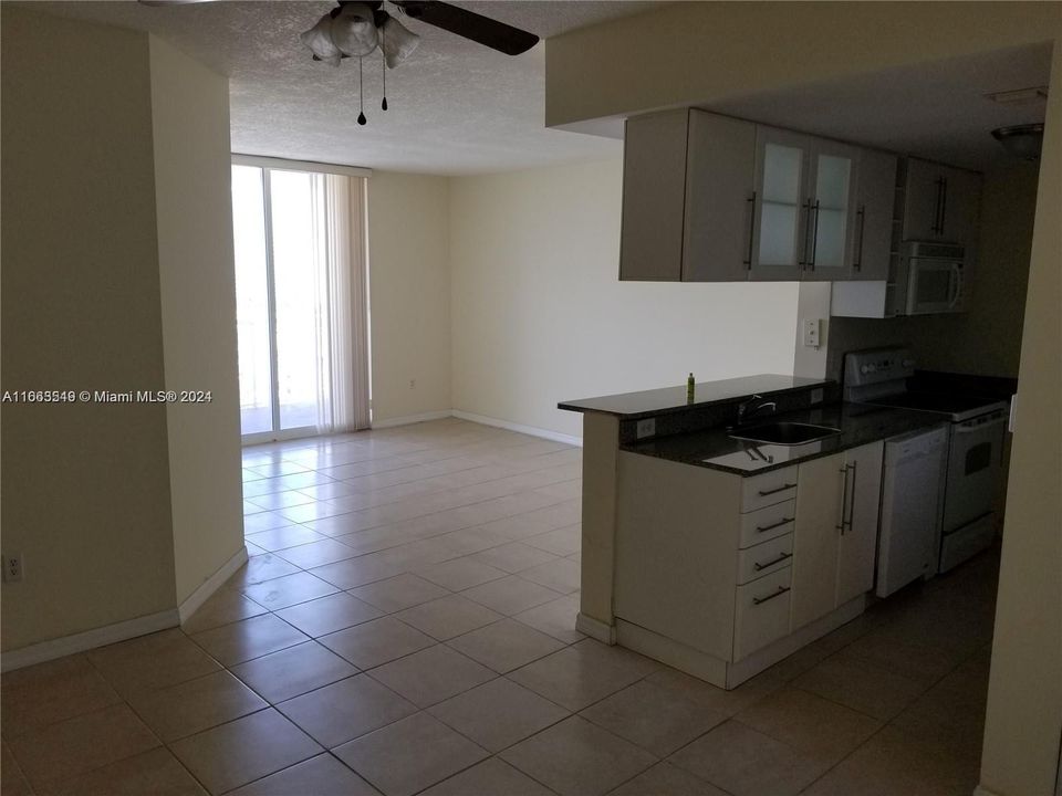 En Venta: $375,000 (1 camas, 1 baños, 734 Pies cuadrados)