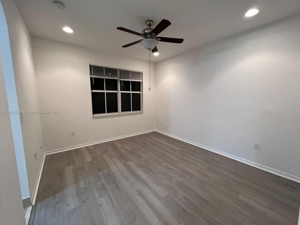 For Rent: $2,700 (3 beds, 2 baths, 1536 Square Feet)