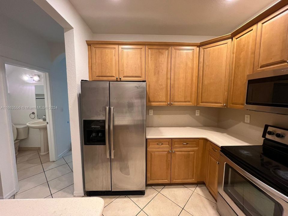 For Rent: $2,700 (3 beds, 2 baths, 1536 Square Feet)