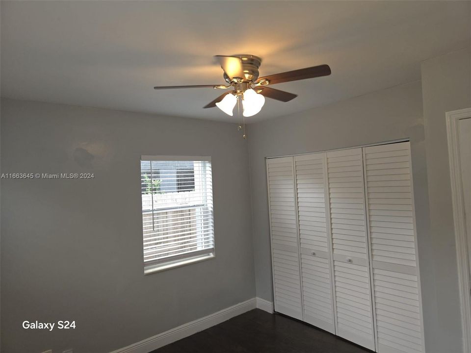 For Rent: $2,500 (2 beds, 1 baths, 1043 Square Feet)