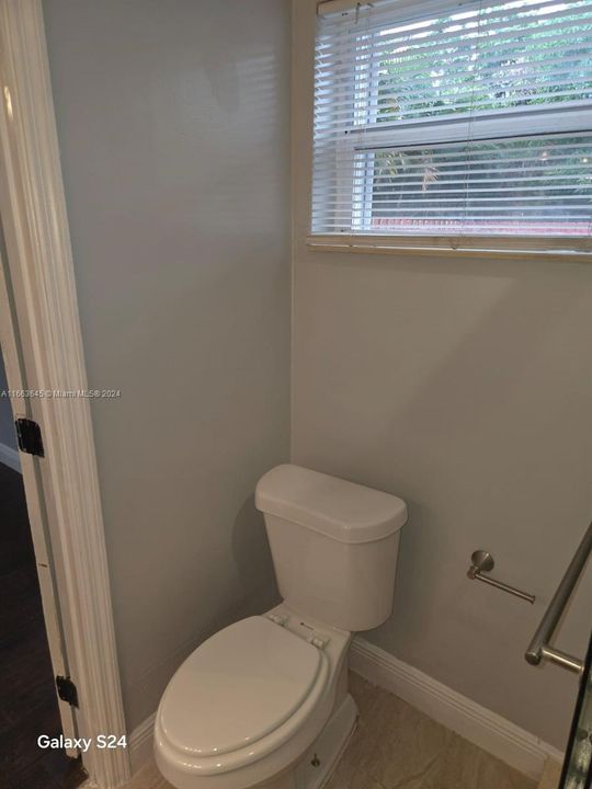 For Rent: $2,500 (2 beds, 1 baths, 1043 Square Feet)