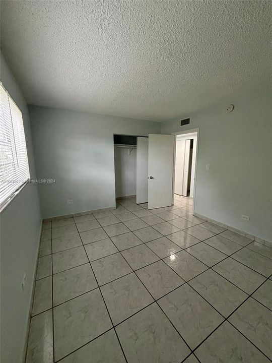 For Rent: $2,375 (2 beds, 2 baths, 1000 Square Feet)