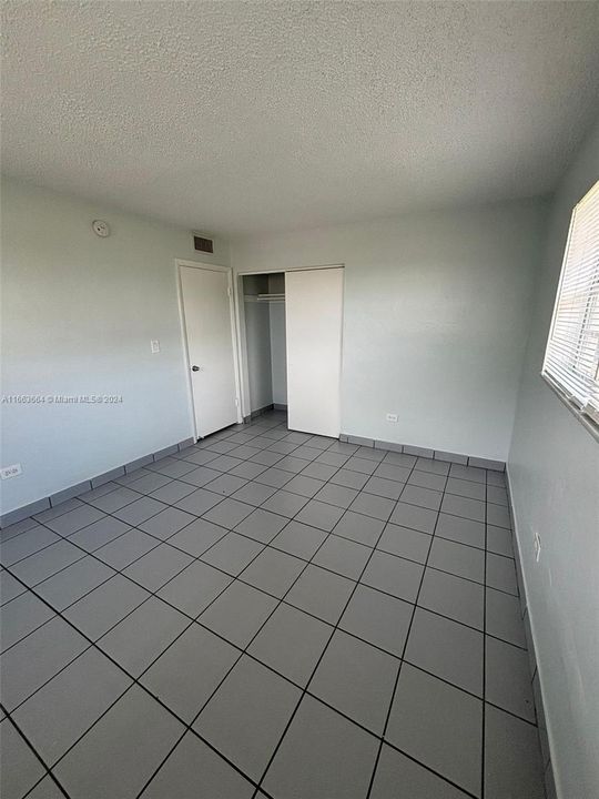 For Rent: $2,375 (2 beds, 2 baths, 1000 Square Feet)