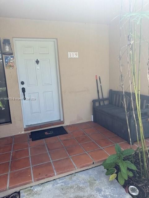 For Rent: $3,350 (3 beds, 2 baths, 1495 Square Feet)