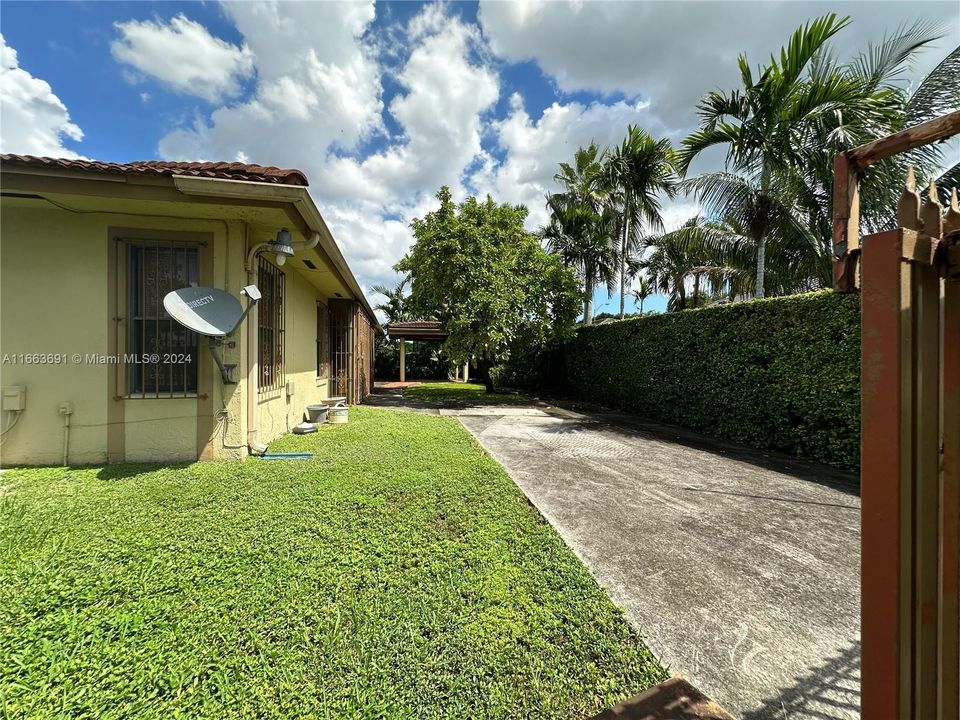 For Sale: $689,000 (4 beds, 2 baths, 2141 Square Feet)