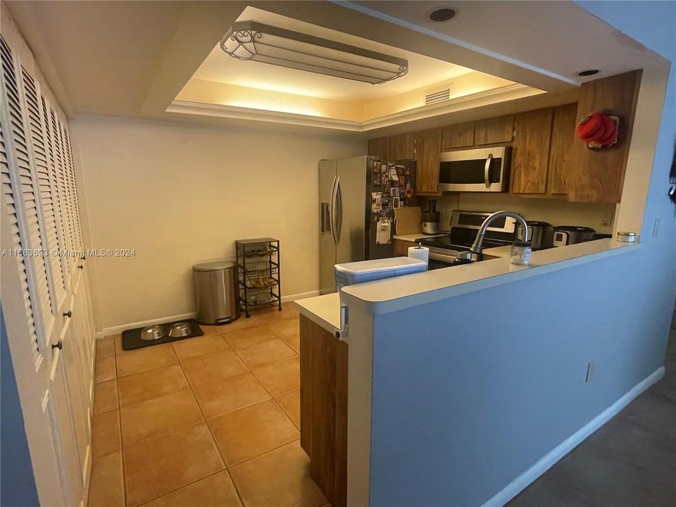 For Sale: $529,000 (2 beds, 2 baths, 1924 Square Feet)