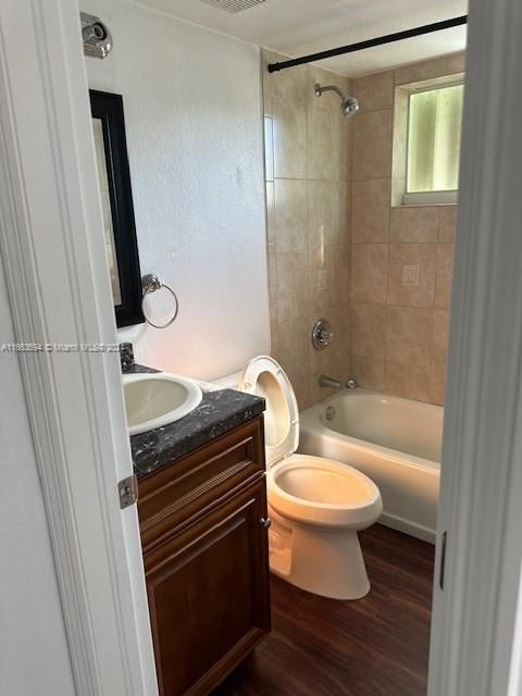 For Rent: $2,300 (2 beds, 1 baths, 0 Square Feet)