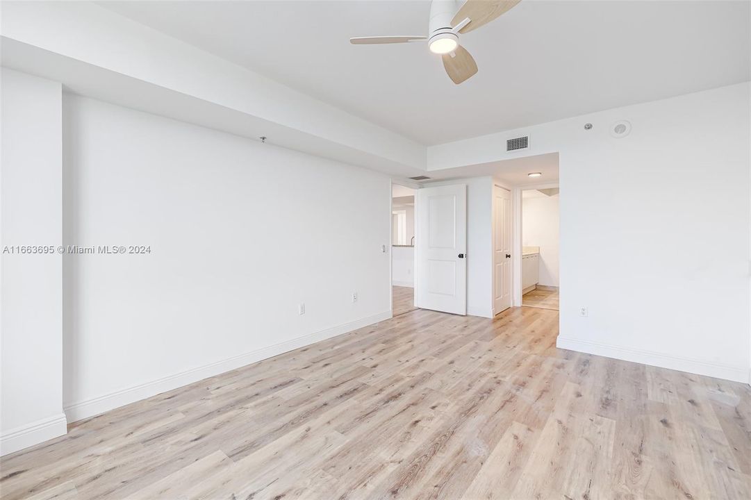 For Rent: $3,500 (2 beds, 2 baths, 1271 Square Feet)