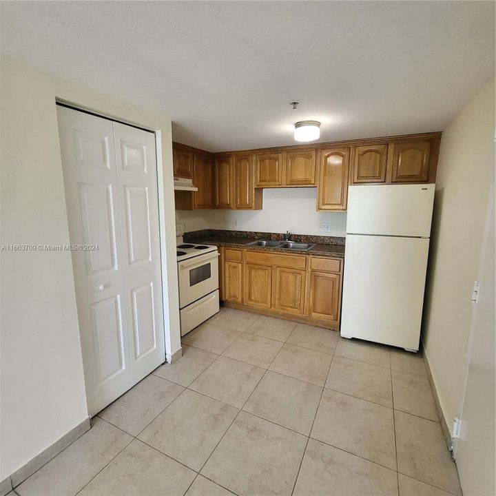 For Rent: $2,100 (2 beds, 2 baths, 780 Square Feet)