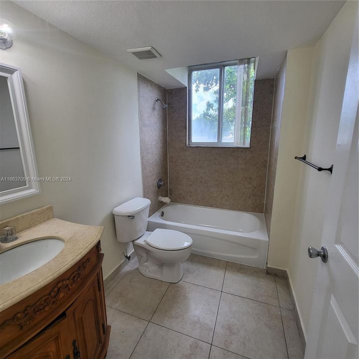 For Rent: $2,100 (2 beds, 2 baths, 780 Square Feet)