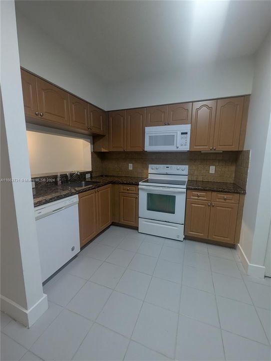 For Rent: $2,750 (2 beds, 2 baths, 1110 Square Feet)