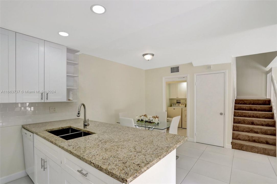 For Sale: $470,000 (3 beds, 2 baths, 1654 Square Feet)