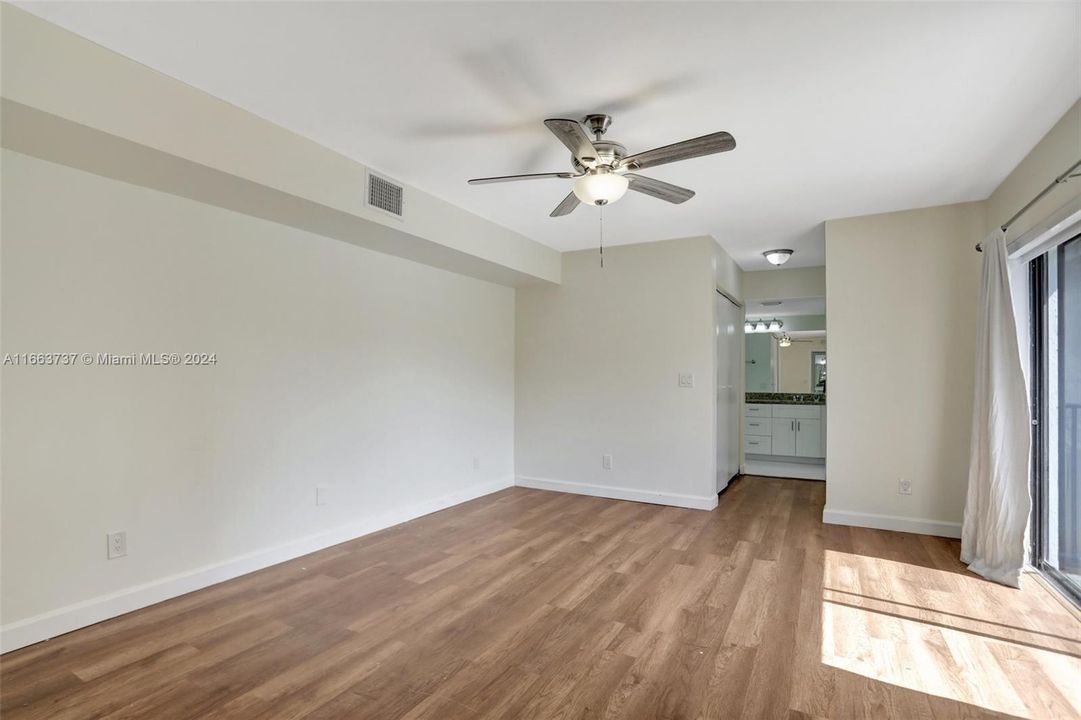 For Sale: $470,000 (3 beds, 2 baths, 1654 Square Feet)