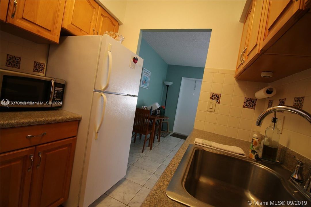 For Rent: $1,800 (1 beds, 1 baths, 478 Square Feet)