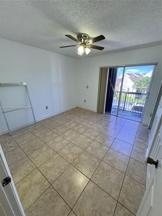 For Rent: $2,550 (2 beds, 2 baths, 1100 Square Feet)