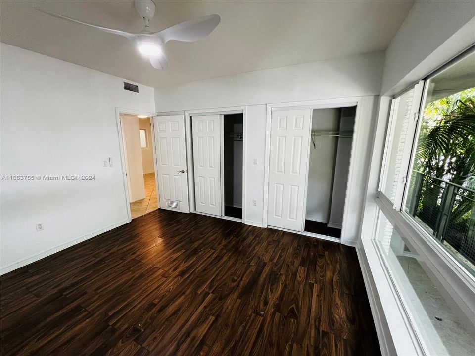 For Rent: $2,850 (2 beds, 1 baths, 1200 Square Feet)