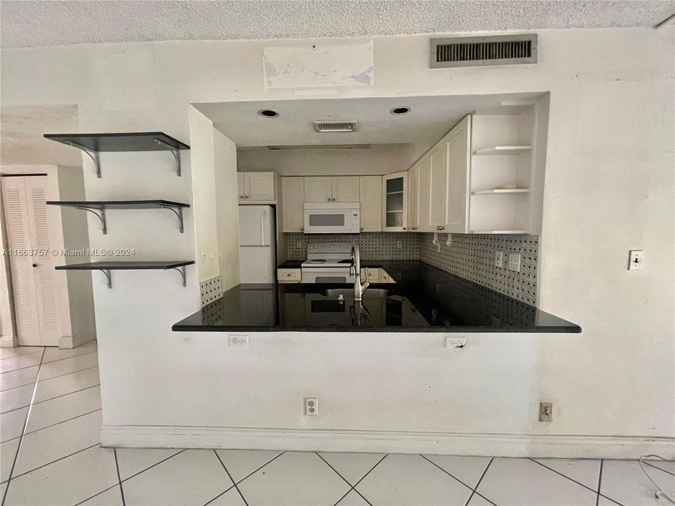 En Venta: $237,500 (2 camas, 2 baños, 1050 Pies cuadrados)