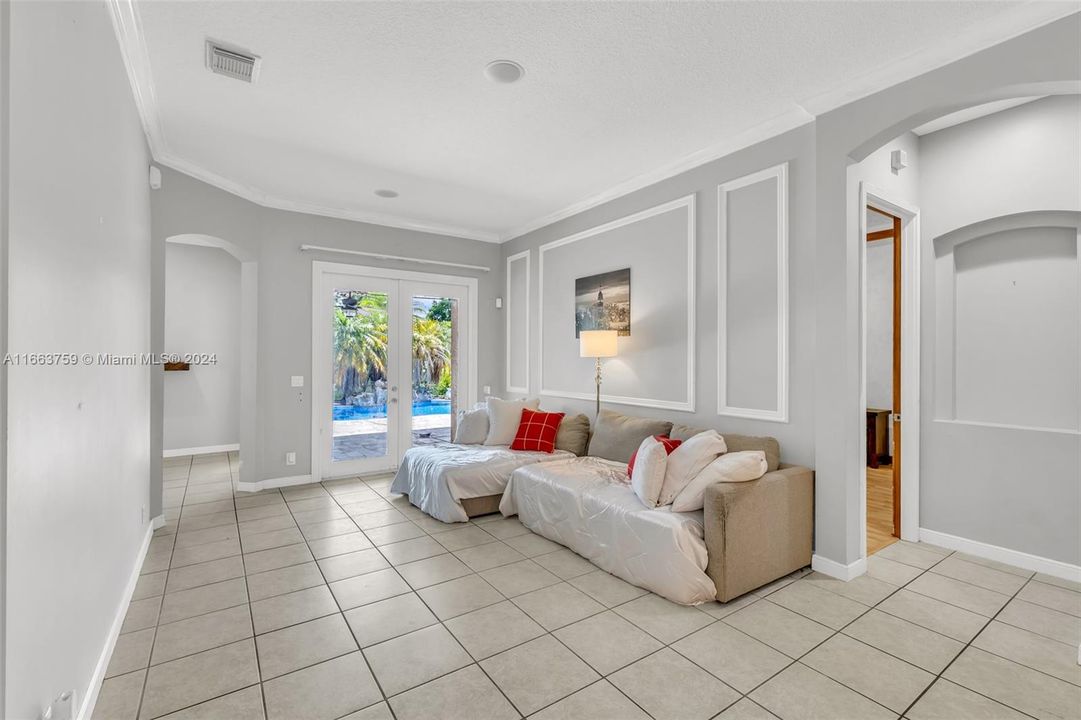 FORMAL LIVING ROOM