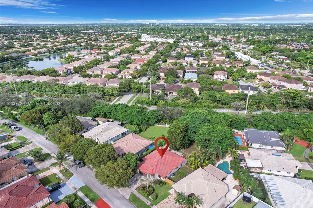 For Sale: $705,000 (3 beds, 2 baths, 1562 Square Feet)