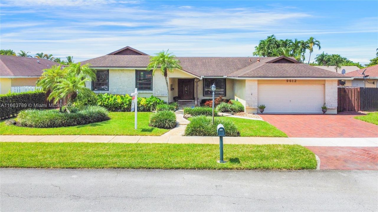 For Sale: $865,000 (3 beds, 2 baths, 2057 Square Feet)