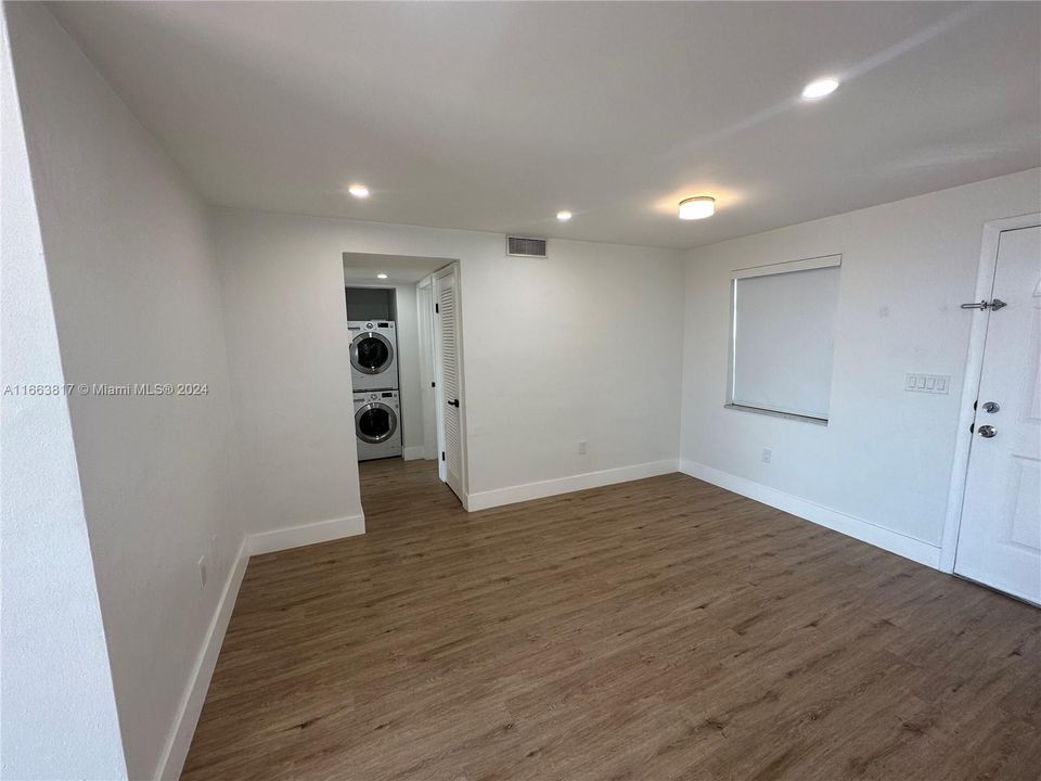 For Rent: $2,800 (2 beds, 2 baths, 890 Square Feet)