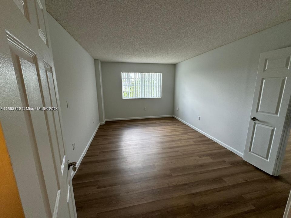 For Rent: $2,175 (2 beds, 2 baths, 1150 Square Feet)