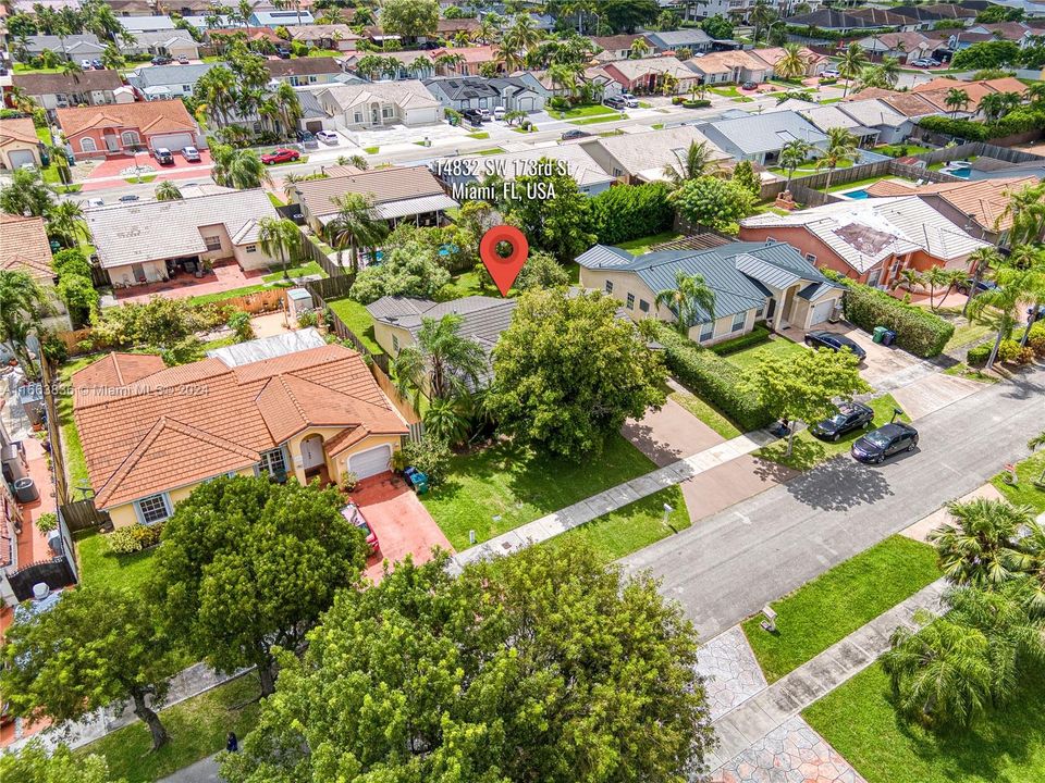 For Sale: $675,000 (3 beds, 2 baths, 1465 Square Feet)