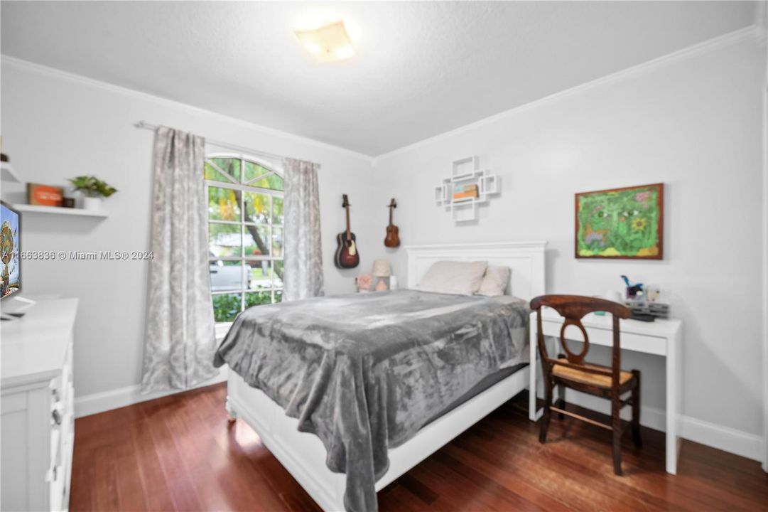 For Sale: $675,000 (3 beds, 2 baths, 1465 Square Feet)