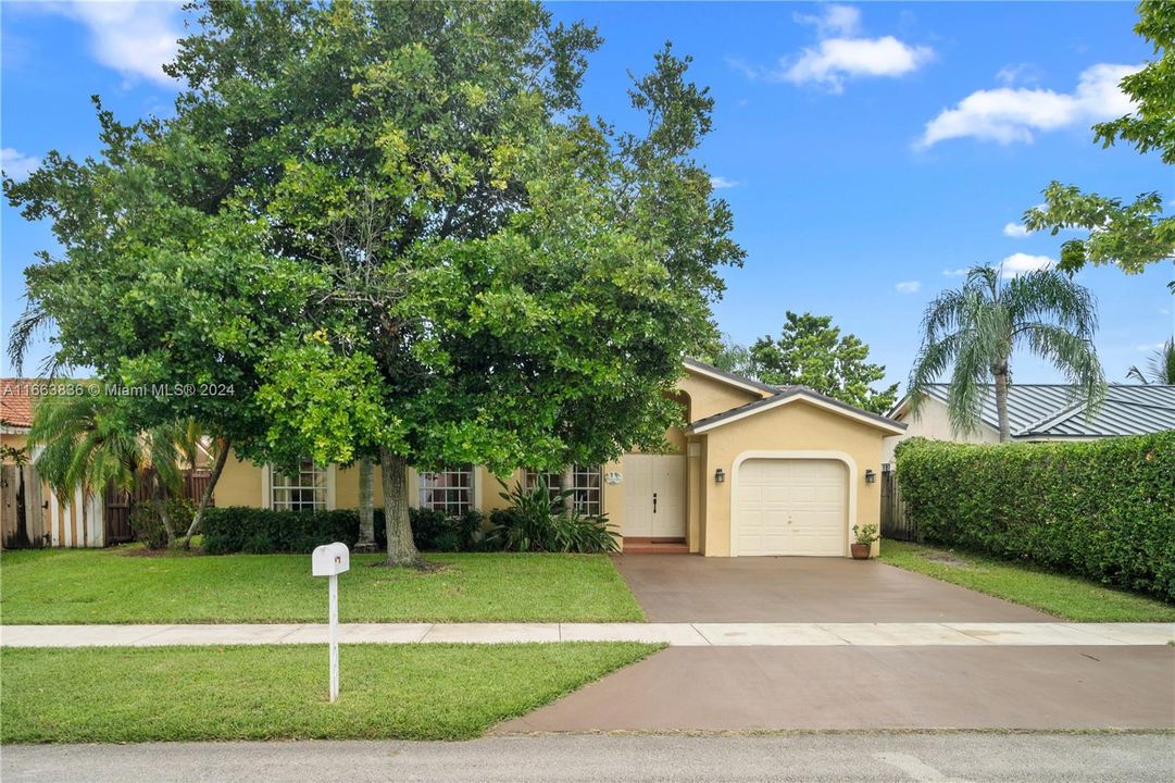 For Sale: $675,000 (3 beds, 2 baths, 1465 Square Feet)