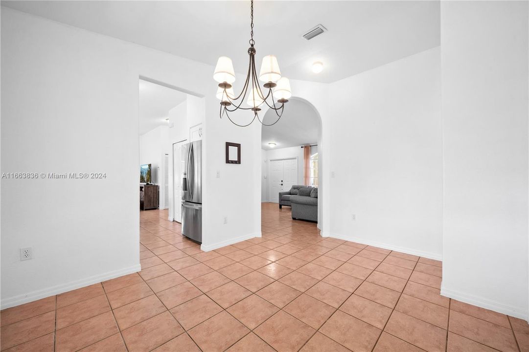 For Sale: $675,000 (3 beds, 2 baths, 1465 Square Feet)