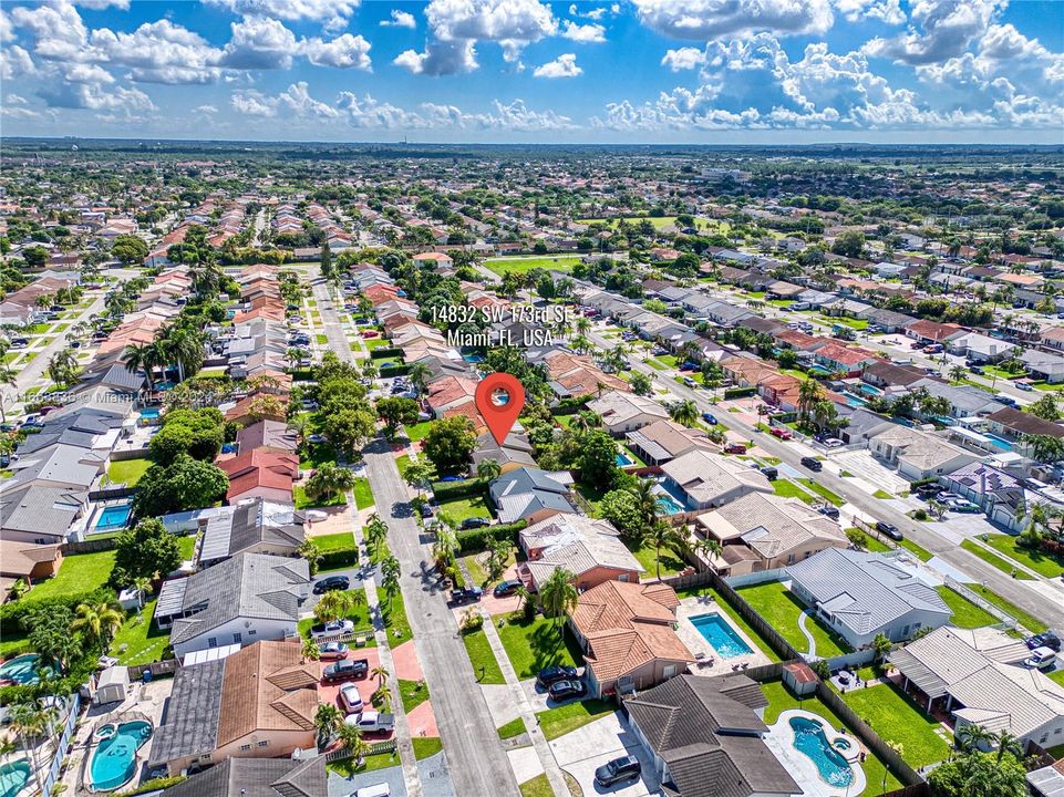 For Sale: $675,000 (3 beds, 2 baths, 1465 Square Feet)