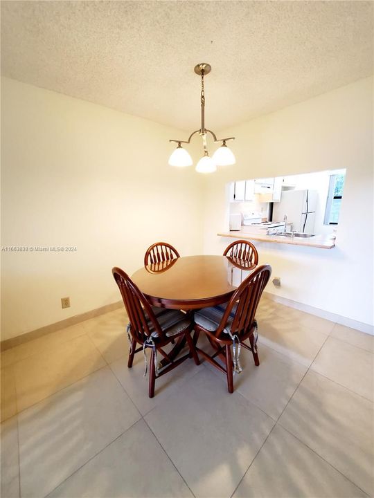 For Sale: $169,000 (2 beds, 2 baths, 960 Square Feet)