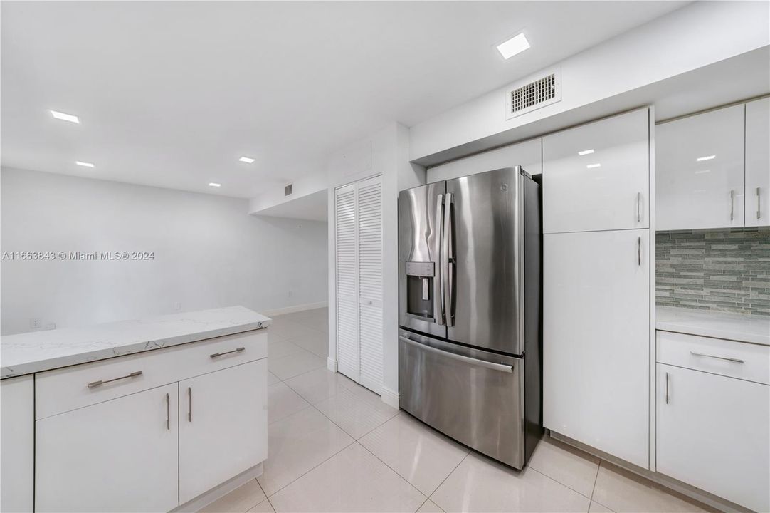 For Sale: $570,000 (3 beds, 2 baths, 1348 Square Feet)