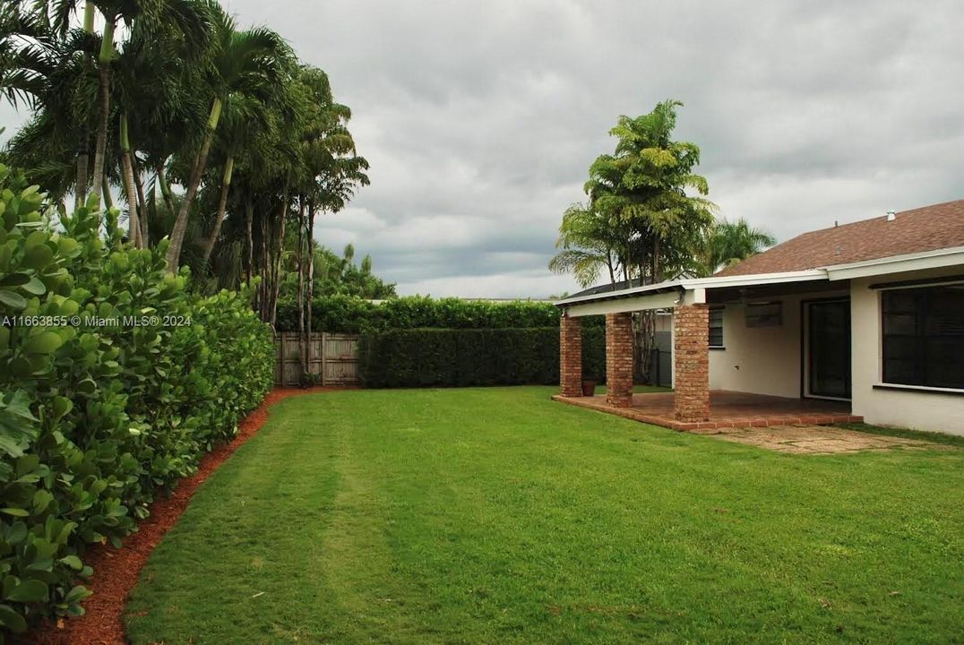 For Sale: $899,900 (3 beds, 2 baths, 1674 Square Feet)